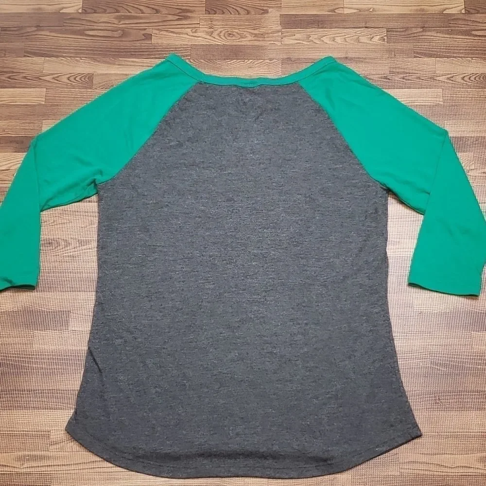 Modern Lux Christmas Shirt size large - Picture 4 of 6